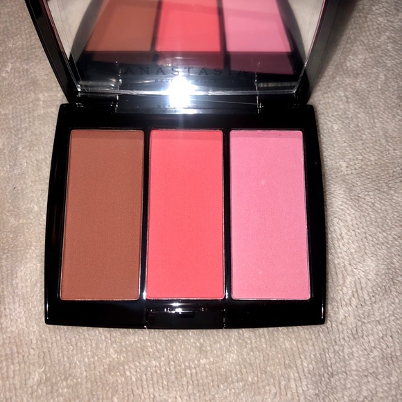Anastasia Beverly Hills Blush Trio 2 Sets - Picture 6 of 8